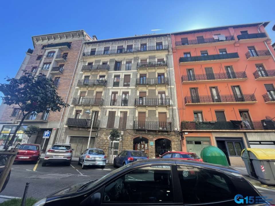 pisua salmenta an pasaia an